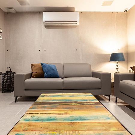 Gzira Charming,Comfortable And Centrally Located Group Accomodation מראה חיצוני תמונה