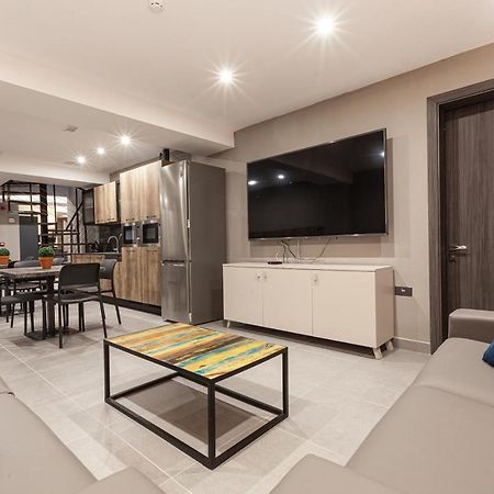 Gzira Charming,Comfortable And Centrally Located Group Accomodation מראה חיצוני תמונה