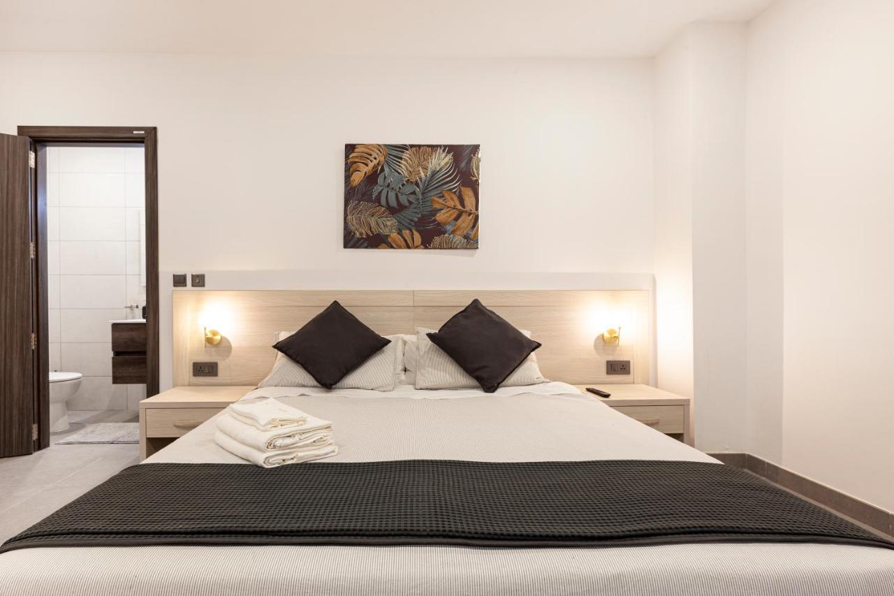 Gzira Charming,Comfortable And Centrally Located Group Accomodation מראה חיצוני תמונה
