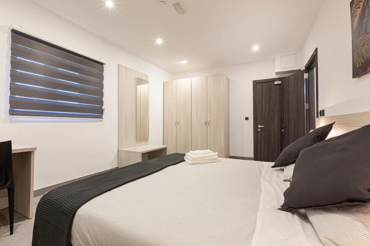 Gzira Charming,Comfortable And Centrally Located Group Accomodation מראה חיצוני תמונה